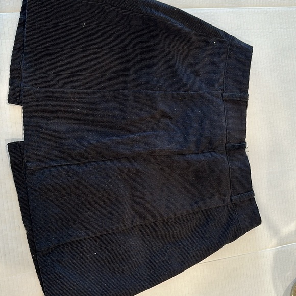 Black Skirt - Picture 4 of 6